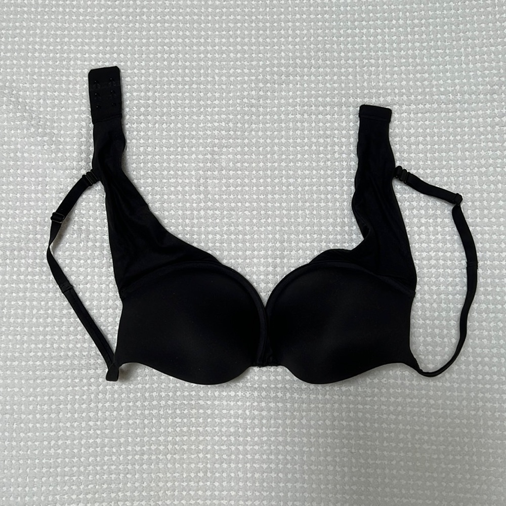 Black Bra by SKIMS